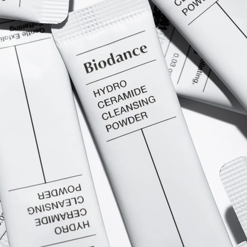 Hydro Ceramide Cleansing Powder - Image 6