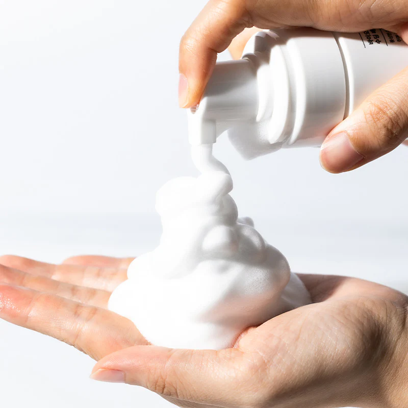 Soothing Barrier Cleansing Foam - Image 2
