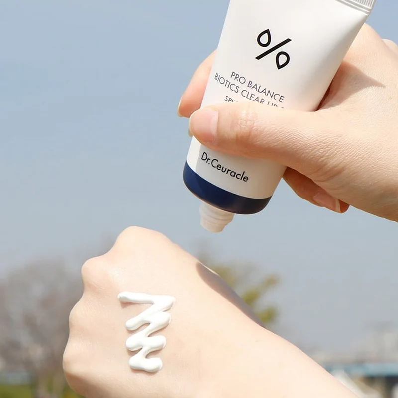 Pro Balance Biotics Clear Up Sun SPF50 - Image 3