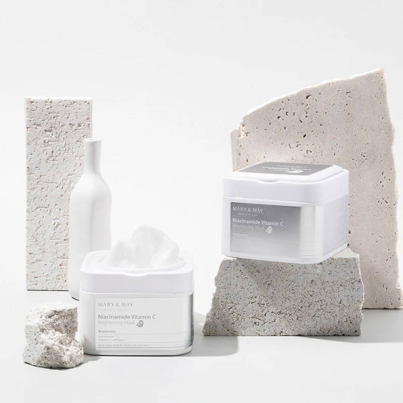 Niacinamide Vitamin C Brightening Mask - Image 5