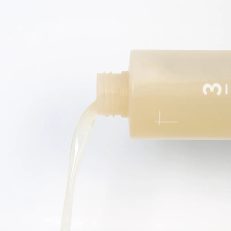 No.3 Super Glowing Essence Toner - Image 3