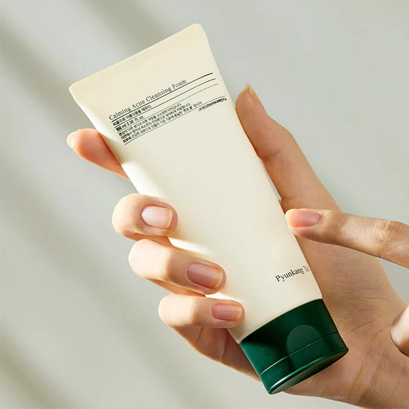 Calming Acne Cleansing Foam - Image 2